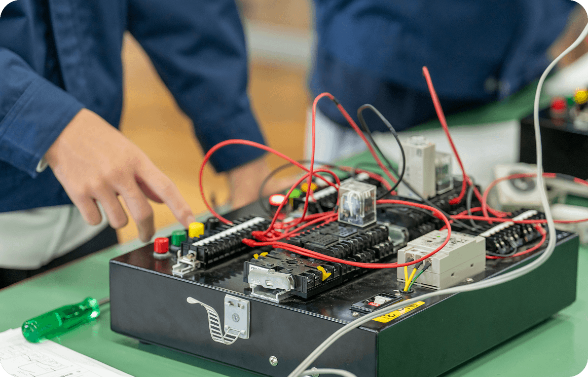 電気電子工学科